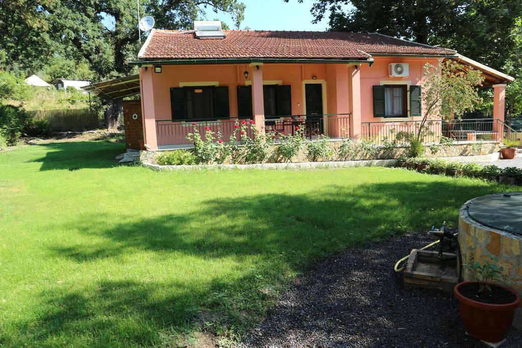 Villa Magia Ipsos Exterior photo